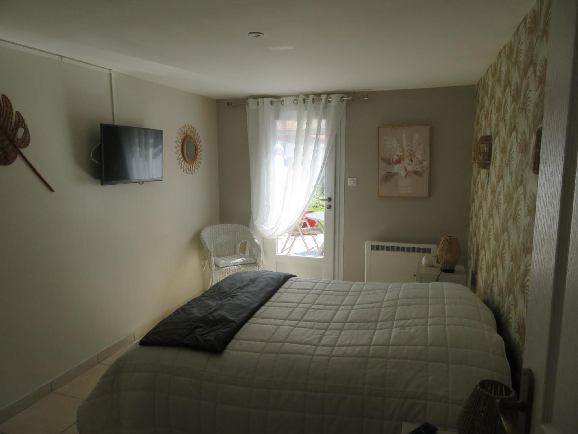 Le Colombie Gouleme Bed & Breakfast Concores Bagian luar foto