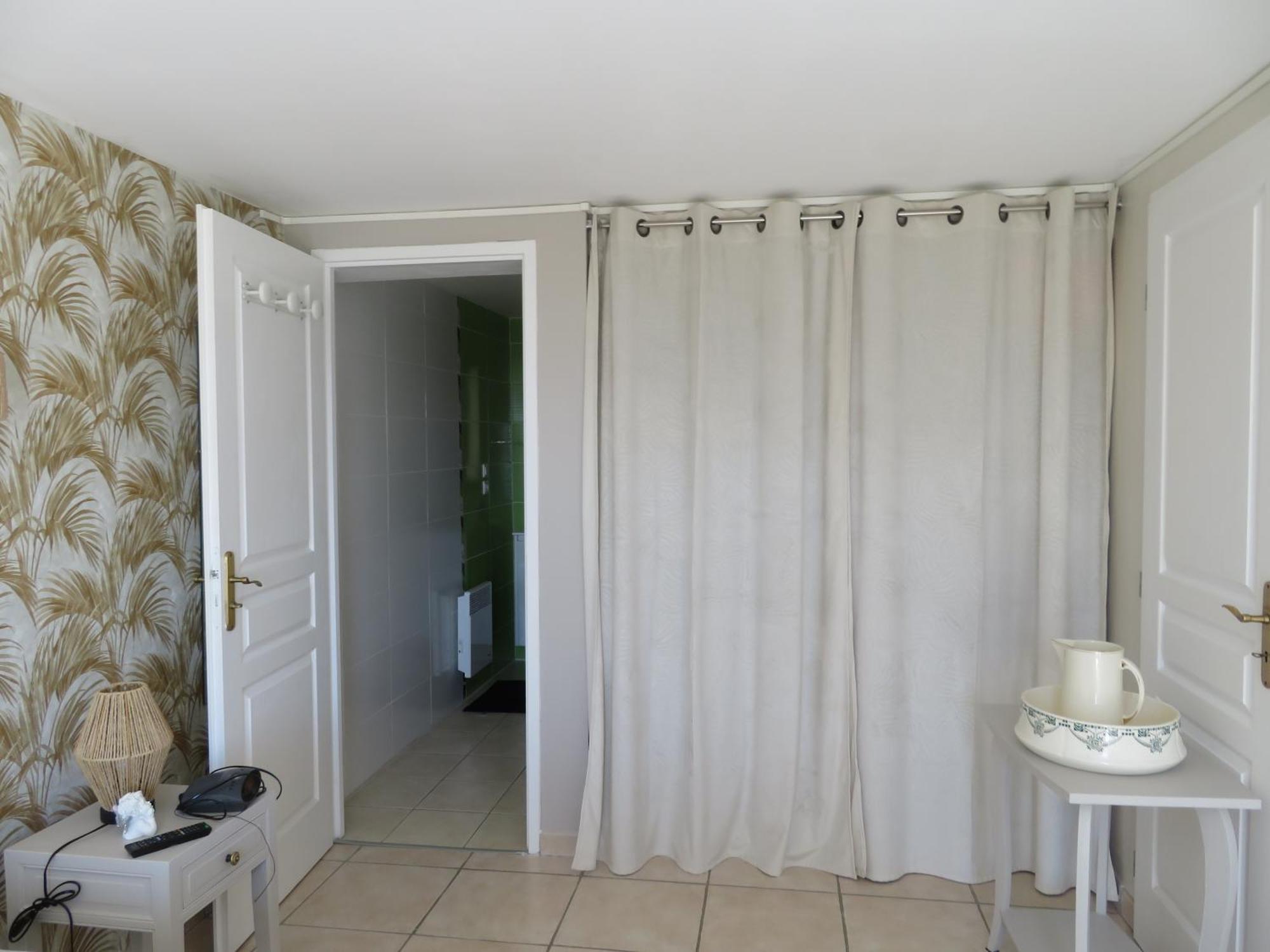 Le Colombie Gouleme Bed & Breakfast Concores Bagian luar foto