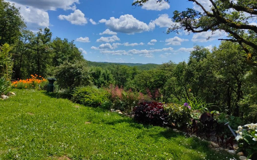 Le Colombie Gouleme Bed & Breakfast Concores Bagian luar foto